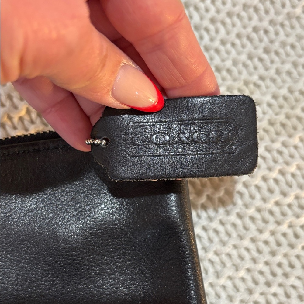 Vintage Coach Black Leather Shoulder Bag - Picture 11 of 14